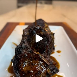Pan-seared Lamb Chops With Garlic And Herb Marinade easy meat