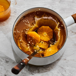 Mulled Apple Cider With Orange And Ginger