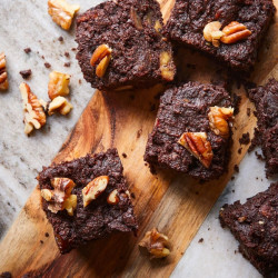 Chocolate, Date And Walnut Brownies