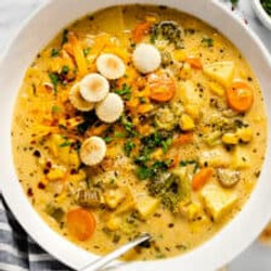 One Pot Creamy Vegetable Soup