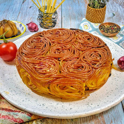 Makaroni – Pasta With Tomato And Meat Sauce