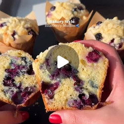 ***6x Jumbo Bakery Style Blueberry Muffins***