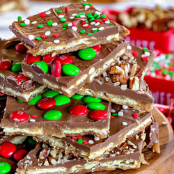 Christmas Crack Recipe (saltine Cracker Toffee)