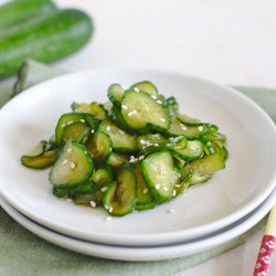 Japanese Cucumber Salad (sunomono)