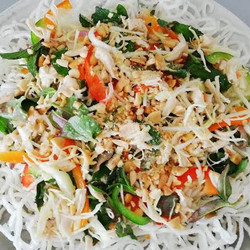 Vietnamese Crispy Noodle Salad