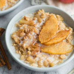 Apple Cinnamon Oatmeal