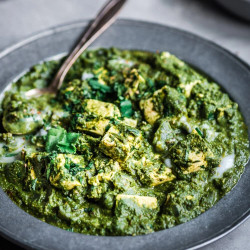Vegan Palak Paneer With Tofu