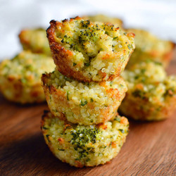 Cheesy Broccoli Quinoa Bites (perfect For Babies, Toddlers &amp; Kids!)