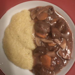Maronen-Pilz-Ragout mit cremiger Polenta (vegan)