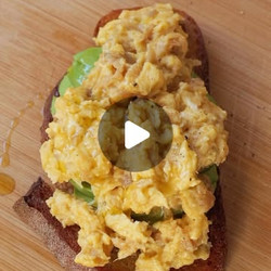 Garlic Confit Scrambled Eggs
