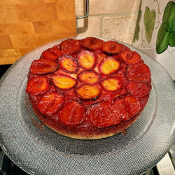 Caramelized Plum Upside-down Cake