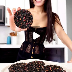 Black Sesame Crackers