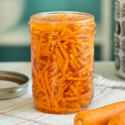 Quick Pickled Carrots
