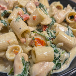 Tuscan Chicken Alfredo Pasta