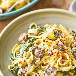Creamy Mushroom &amp; Spinach Pasta