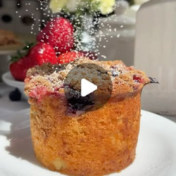 Mini Berry Crumb Cake