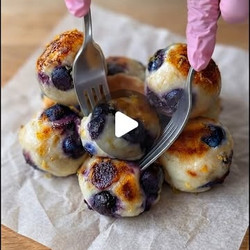 Golden Blueberry Lemon Cheesecake Bites
