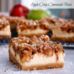 Apple Crisp Cheesecake Bars