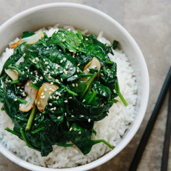 How To Stir-fry Spinach With Garlic