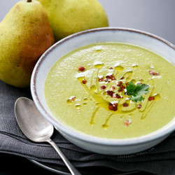 Creamy Spinach And Pear Soup With Pancetta