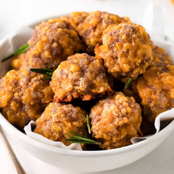 Bisquick Sausage Balls (3 Ingredients!)