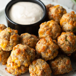 Easy Bisquick Sausage Balls Recipe