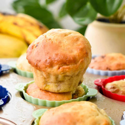 3-ingredient Banana Muffins