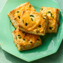 Cheddar-scallion Biscuits