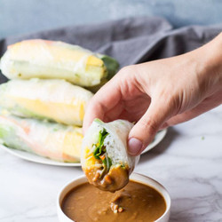 Vietnamese Summer Rolls With Mango + Peanut Sauce