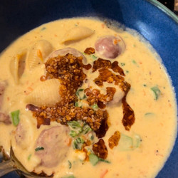 🧀 Mac &amp; Cheese Soup with Chicken Apple Sausage, Baby Broccoli, Carrot &amp; Celery