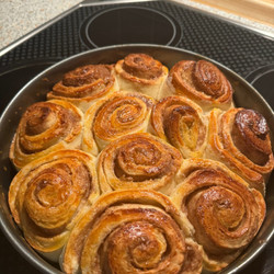Zimtschnecken – Fluffige Cinnamon Rolls