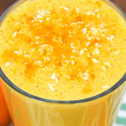 Sunshine Smoothie With Coconut, Clementine, Turmeric