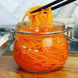 Quick Pickled Carrots