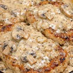 Creamy Peppercorn Mushroom Salisbury Steak