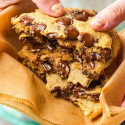 Eggless Chocolate Chip Cookies