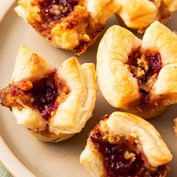 Cranberry Brie Bites