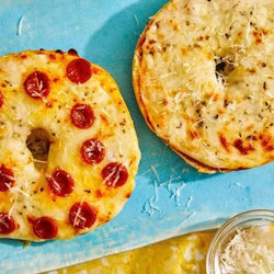Air Fryer Pizza Bagels