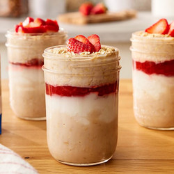 Strawberry Cheesecake Overnight Oats