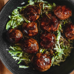 Courgetti Met Kipketjapballetjes