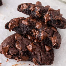 Crumbl Dark Dream Cookies