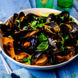 Thai Coconut Curry Mussels