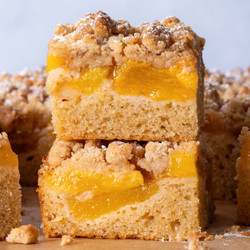 Gluten Free Peach Crumb Cake
