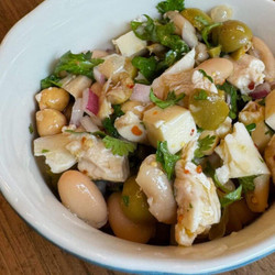 Easy Mediterranean Bean Salad