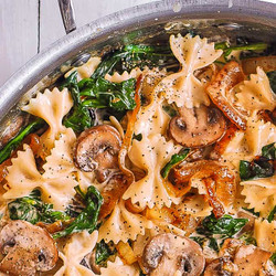 Farfalle Pasta With Spinach, Mushrooms, And Caramelized Onions