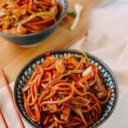 Restaurant-style Chicken Lo Mein