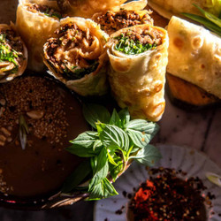 30 Minute Peanut Beef Rolls