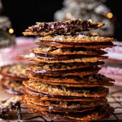 Easy Milk Chocolate And Vanilla Oatmeal Lace Cookies