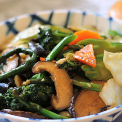 Stir fry mix veggies with oyster sauce (蚝油炒杂菜)