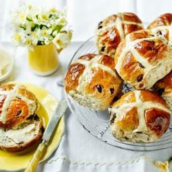 Mary Berry's Hot Cross Buns