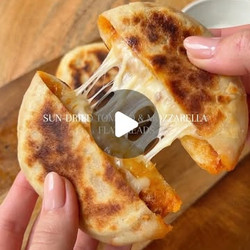 Sun-dried Tomato And Mozzarella Flatbreads